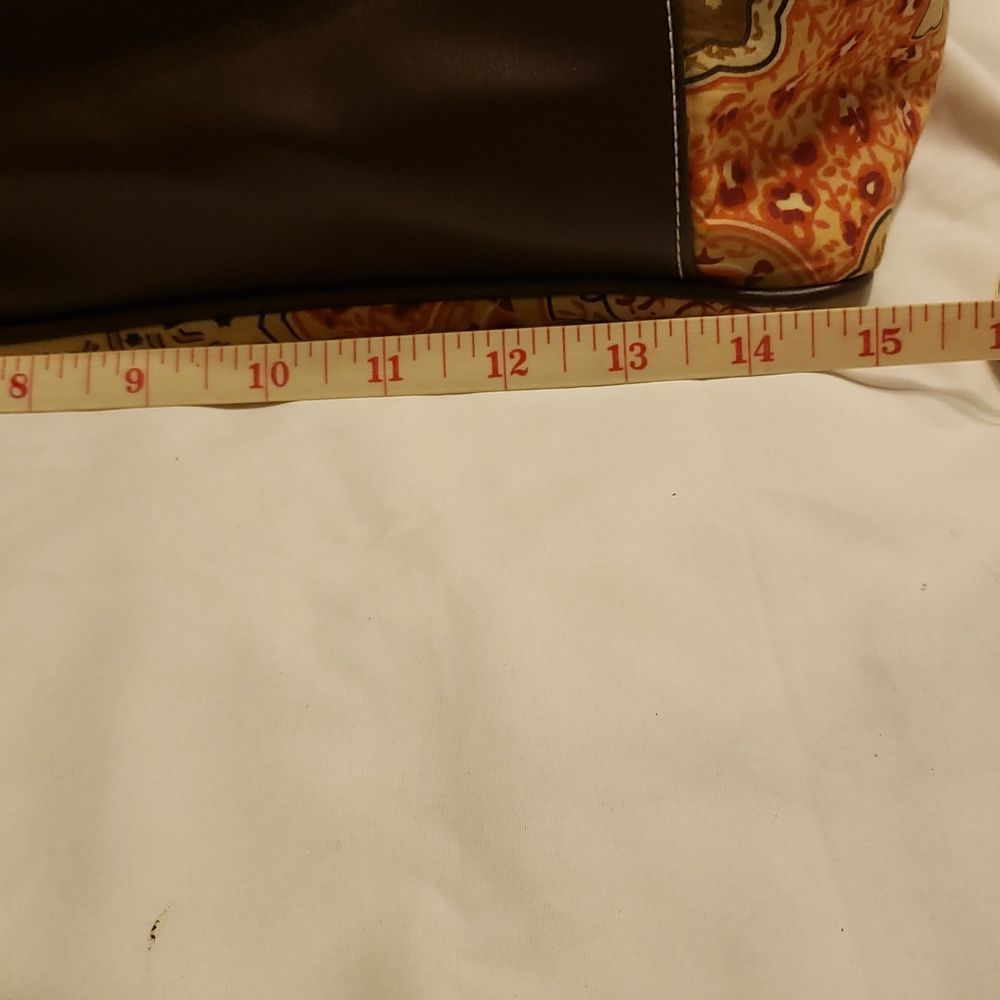 Purse looks new - Picture 7 of 7